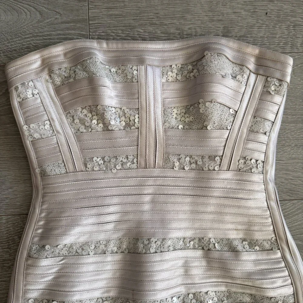 BCBGMAXAZRIA Strapless Mini Bandage Dress Champagne Sequin Size 0 - Picture 2 of 12